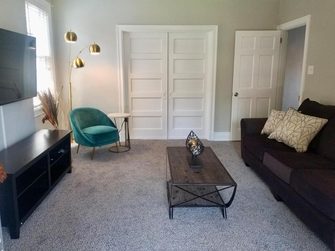 Private 3 Bdrm Spacious And Convenient Сasa de vacaciones