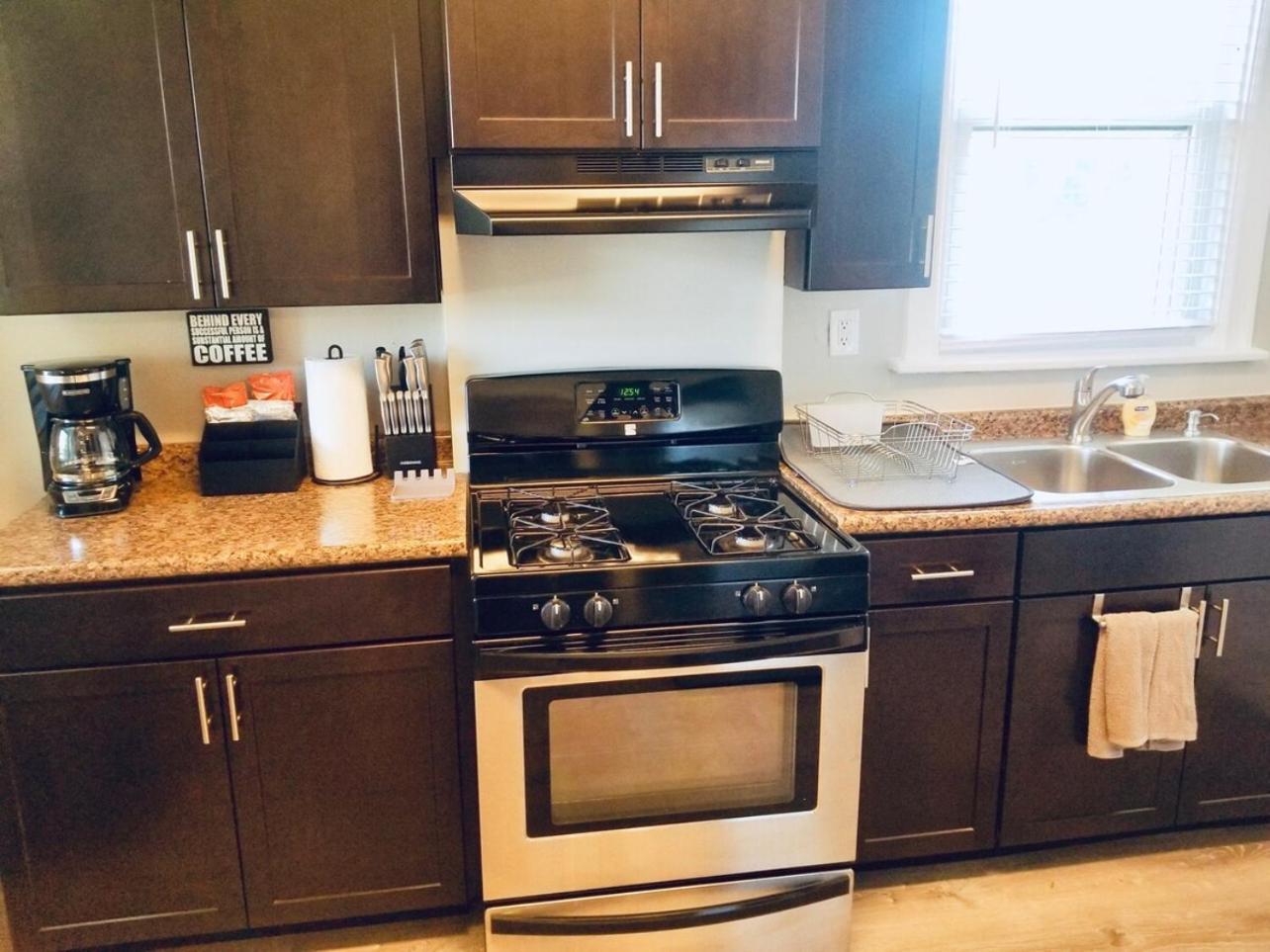 Private 3 Bdrm Spacious And Convenient Сasa de vacaciones *