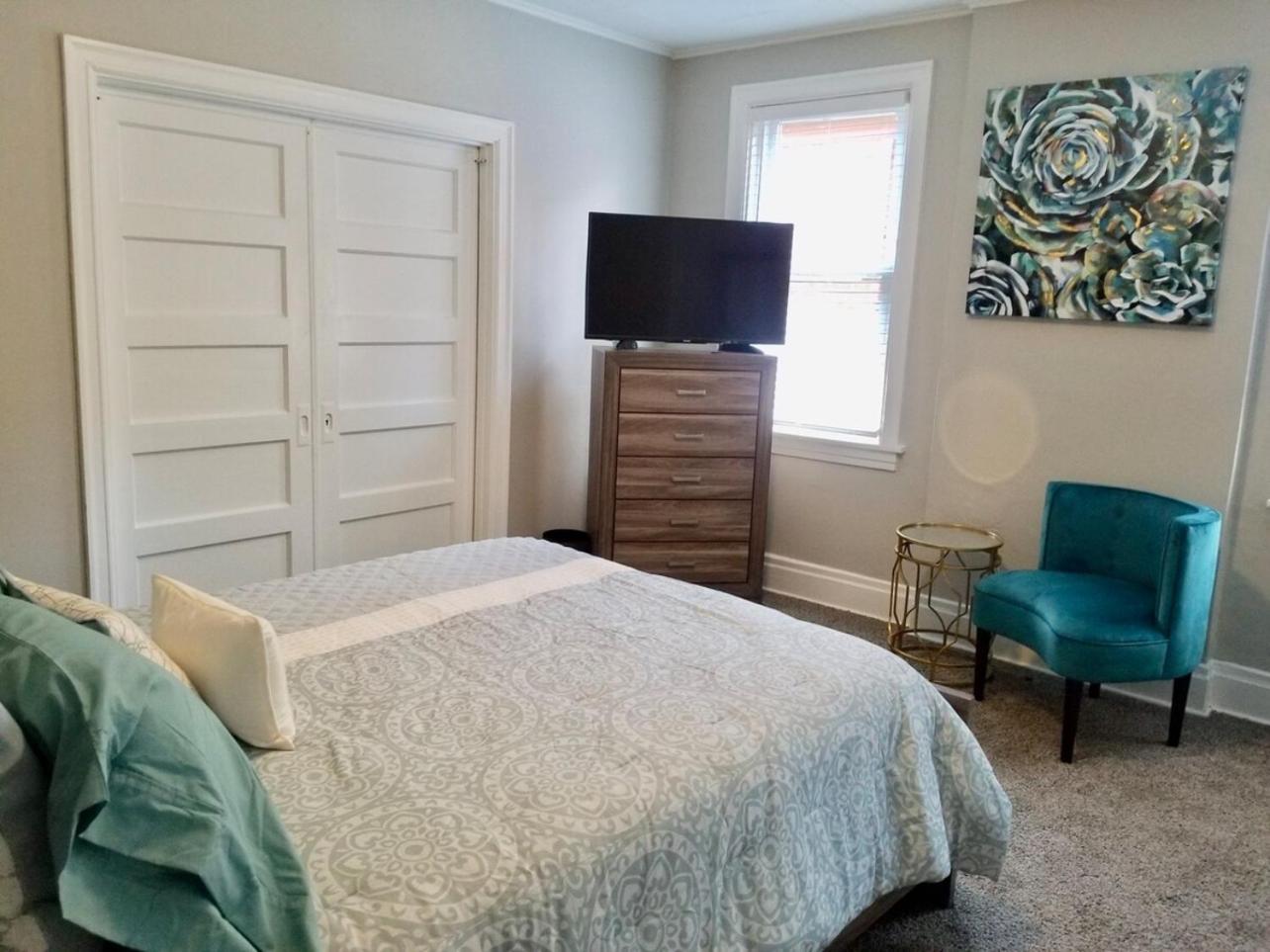 Private 3 Bdrm Spacious And Convenient Сasa de vacaciones Pittsburgh